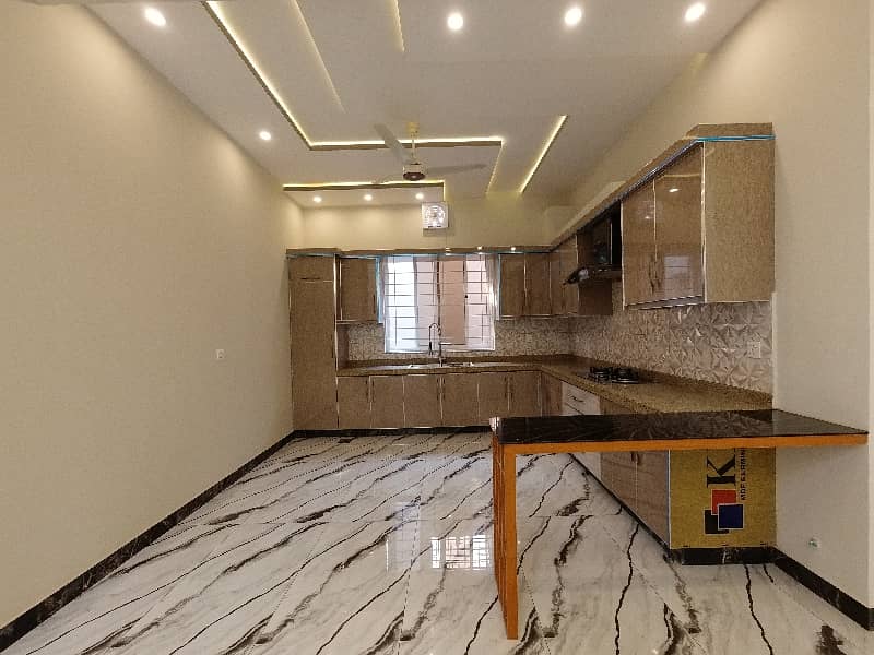 Affordable On Excellent Location House For Sale In Bahria Greens - Overseas Enclave - Sector 6 16