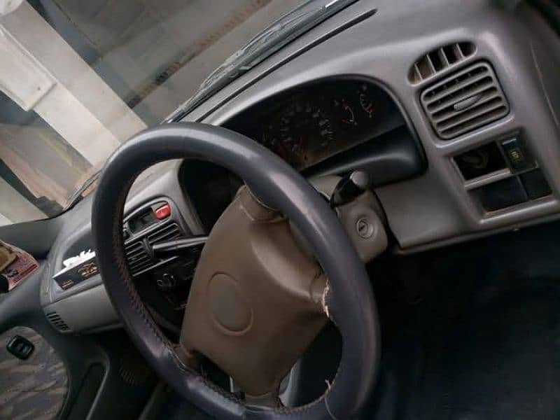 Suzuki Baleno 2004 11