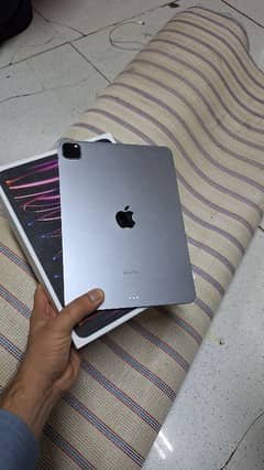 ipad pro m2 chip 128Gb wifi 11 inches