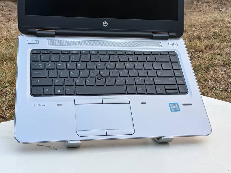 hp laptop 640 g2 core i5 6th gen 8gb ram 256gb ssd | conditon 10 by 10 4