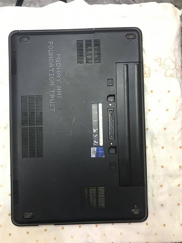 Dell Latitude E5440 4