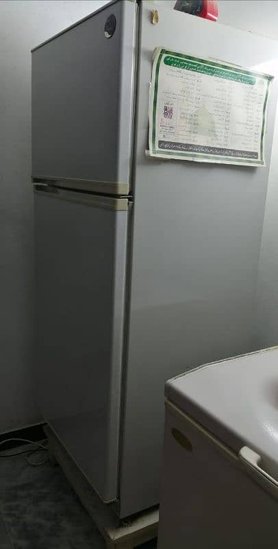 philips 18 cubic feet refrigerator 0