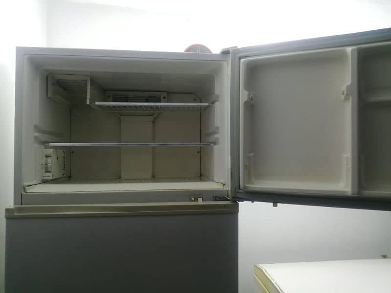 philips 18 cubic feet refrigerator 3