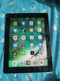 iPad 4 (Games & apps Installed)