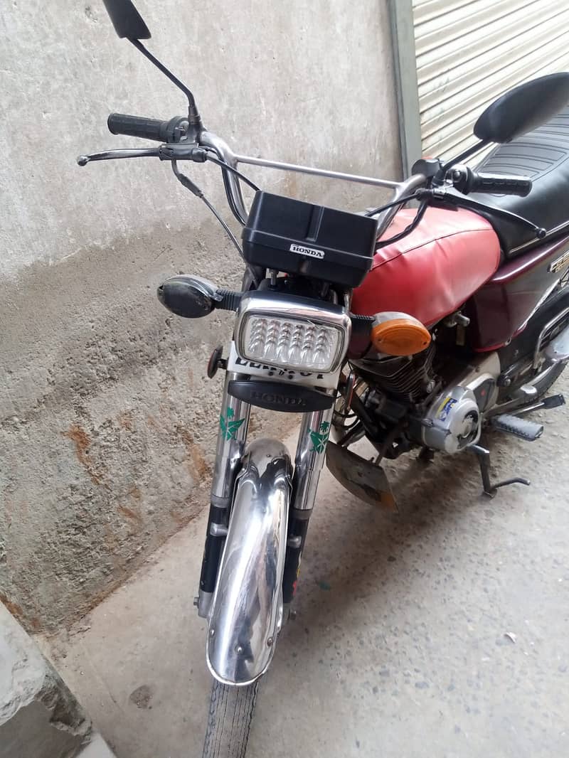 Honda CG 125 2012 4