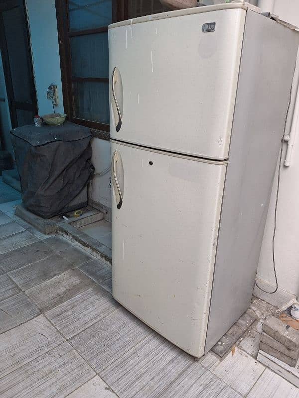 LG FRIDGE 1