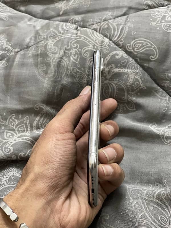 iphone X 64gb Pta proved 1