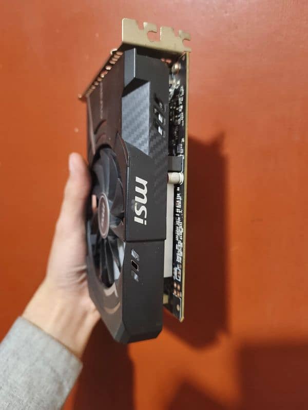 rx 560 2gb msi aero no 6 or 8 pin connector required its pinless 2