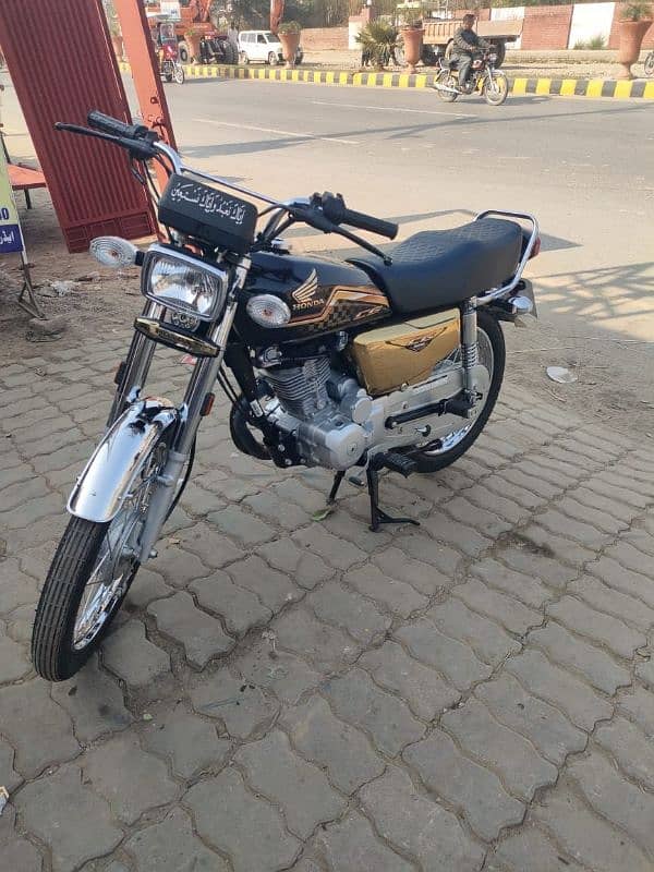 honda 125S gold 2024 2