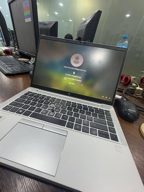 Hp Elitebook 840 g7 core i7 5