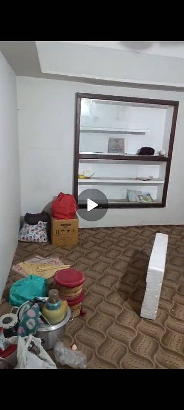 House for rent hawa dar Hain 4 bijli k metar Hain 3 bedroom 3