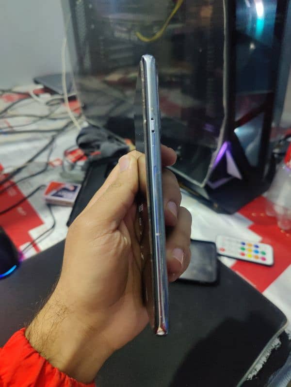 Oneplus 9 pro 5G   12/256 for sale 4