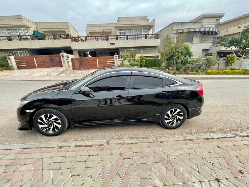 Honda Civic UG 1.8 fully loaded 2017 4