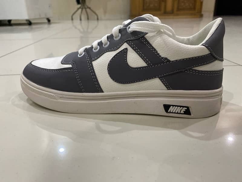 nike size 39 0