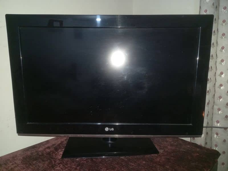 LG LED With Usb ports And Cable Function 0