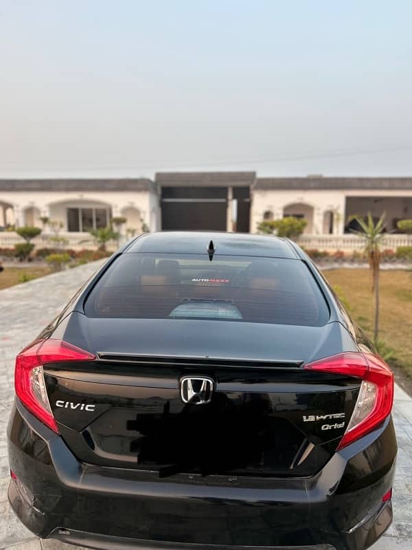 Honda Civic Oriel 2020 4