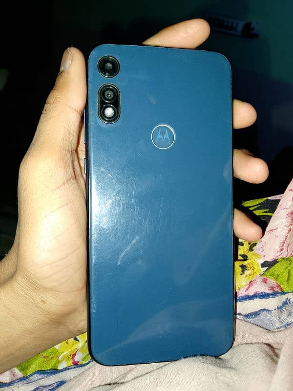 Moto g8 plus pata approved 2