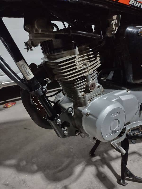 Honda 125 model 2021 HYD num 5month engin head seald 6