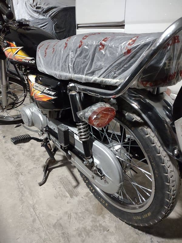 Honda 125 model 2021 HYD num 5month engin head seald 10