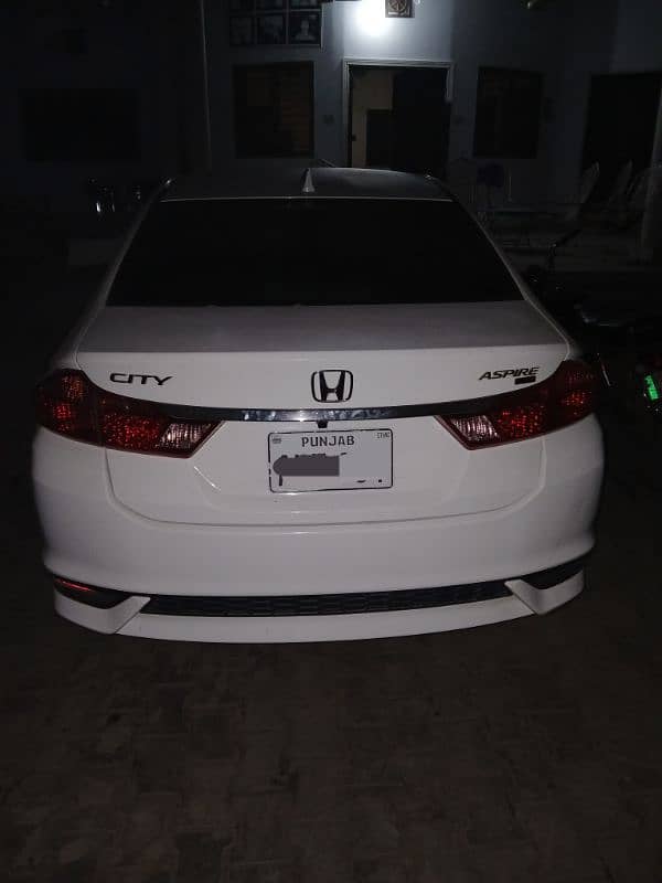 Honda City Aspire 2022 1.5 full option 1