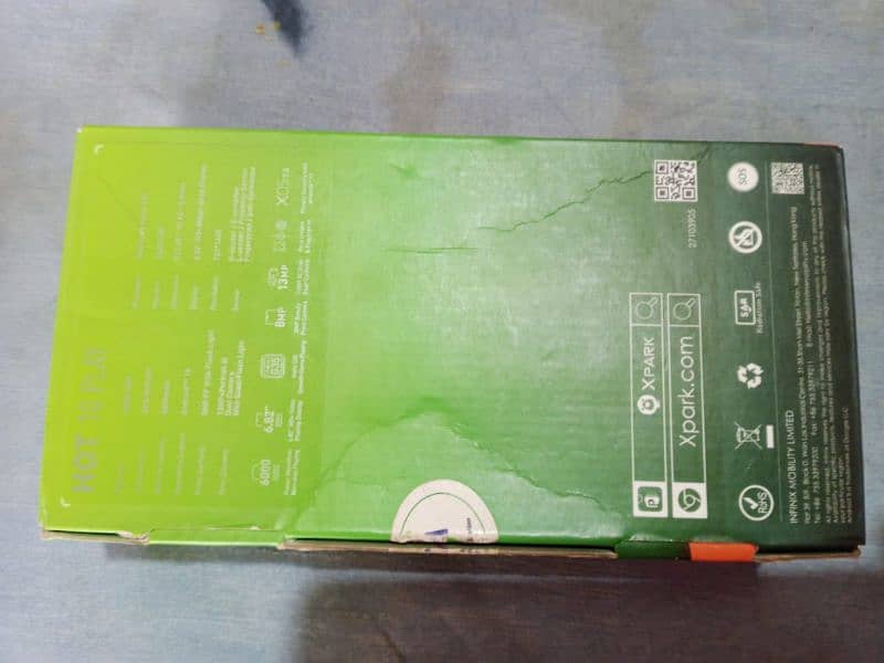 infinix HOT 11 Play Mobile For sale 8/10 Condition Box, Charger, Cover 5