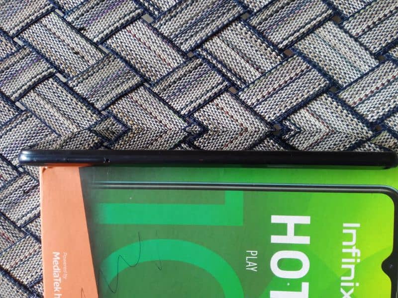 infinix HOT 11 Play Mobile For sale 8/10 Condition Box, Charger, Cover 12