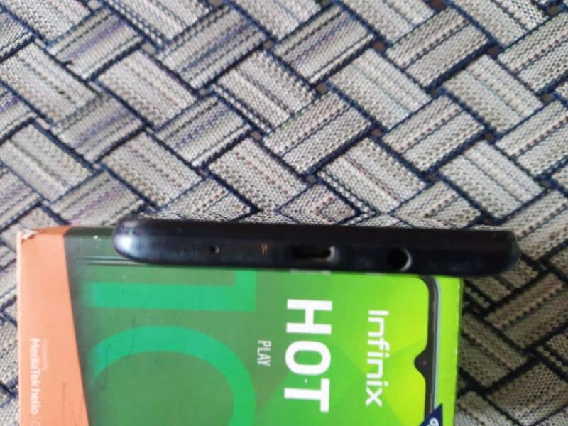 infinix HOT 11 Play Mobile For sale 8/10 Condition Box, Charger, Cover 13