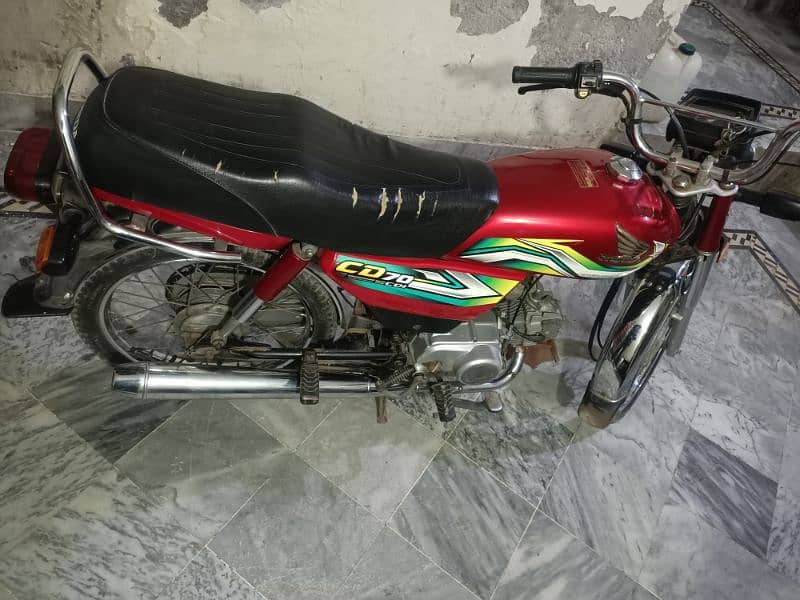 Honda CD70 0