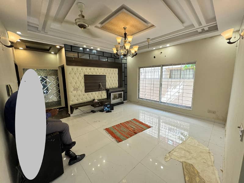 10 Marla Modern Design House For Rent In DHA Phase 5 Lahore. 7