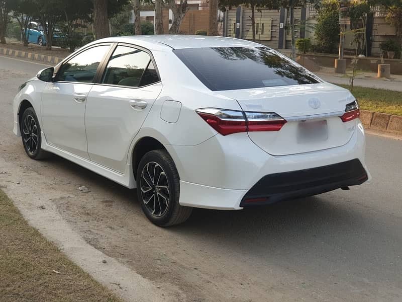 Toyota Corolla Altis 2024 5