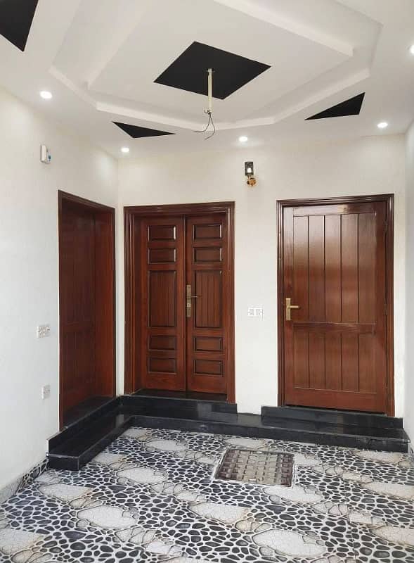 5 Marla Brand New House In Diamond Block Of Park View City Lahore. 7