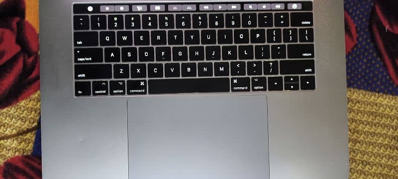 MacBook Pro Core i7  16 Gb 512 GB 3