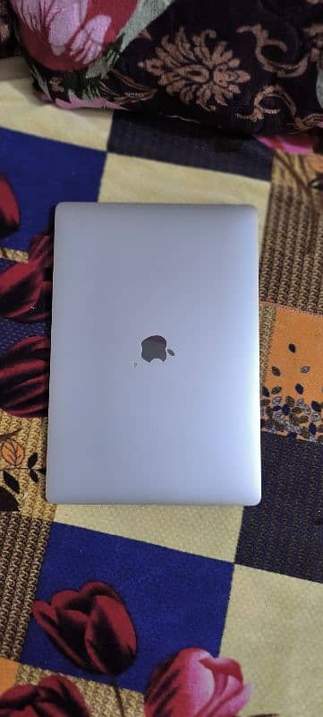 MacBook Pro Core i7  16 Gb 512 GB 4