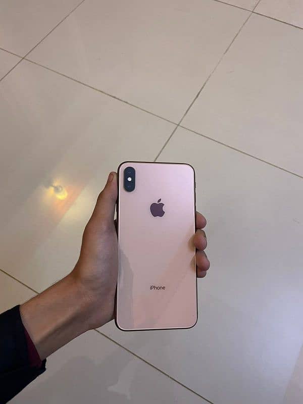 iphone xsmax for sale 64/gb 6