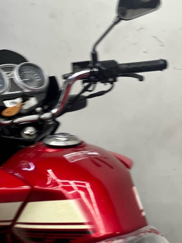 honda cb150f 2023 model ( low millage ) 1