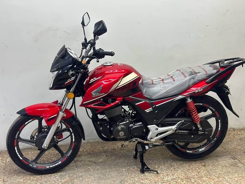 honda cb150f 2023 model ( low millage ) 2