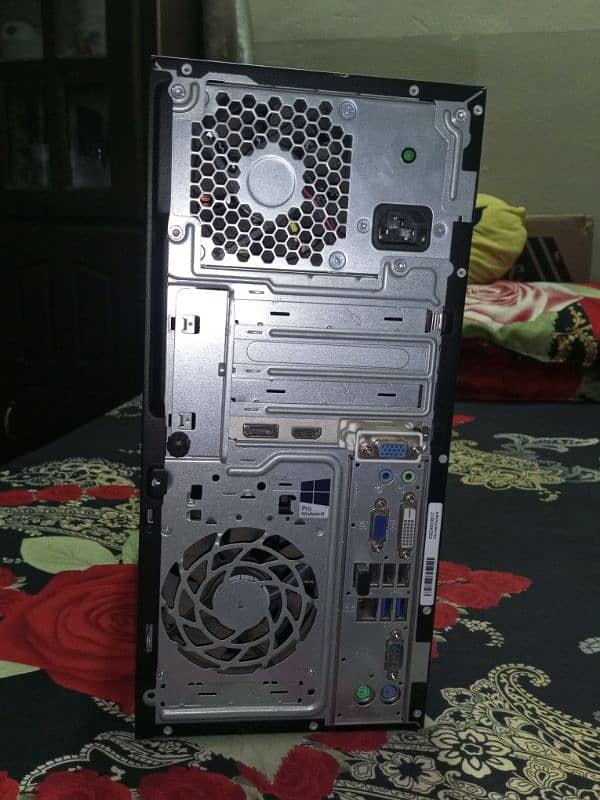 Desktop computer 3