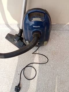 Phillips bagged vacuum cleaner 1800w