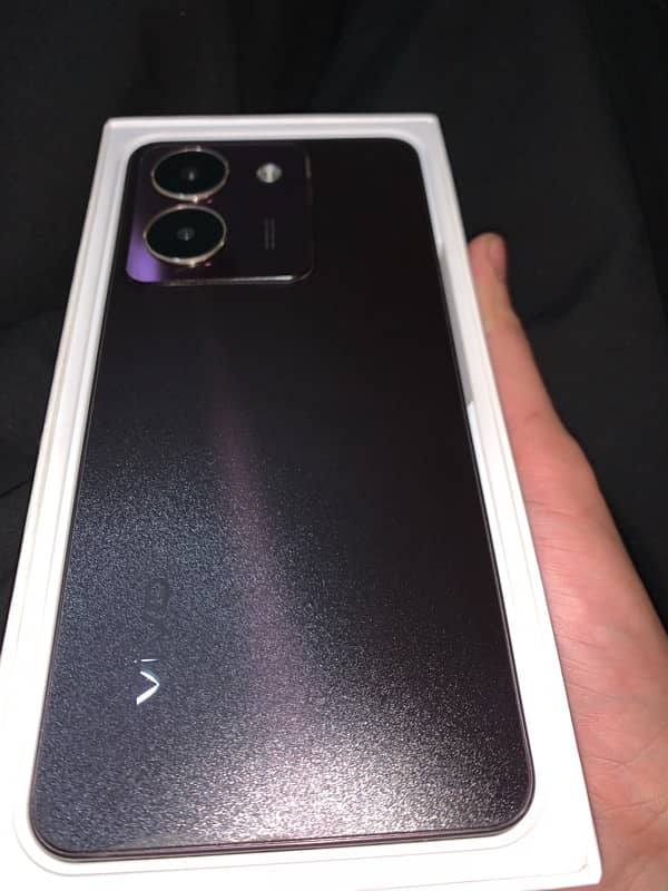 vivo y27s 0