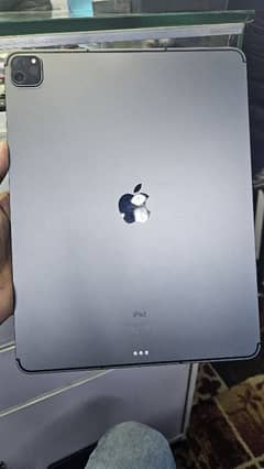 ipad pro 12.9 5th gen M1