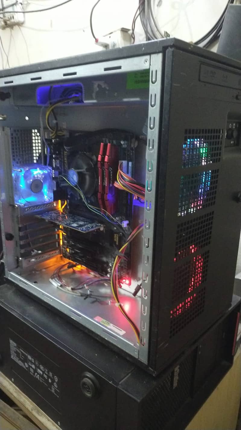 7th Generation Core I5 gaming/16gb/custom case 2