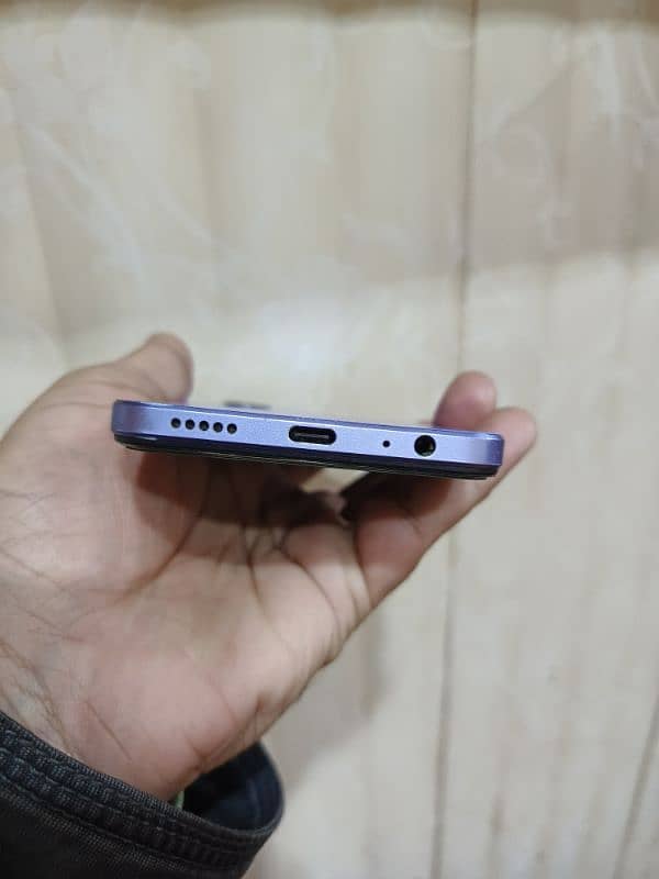 vivo y17S 6 gb ram 128 gb room 3