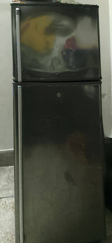 refrigerator for urgent sale 0