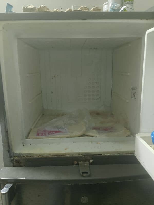 refrigerator for urgent sale 1