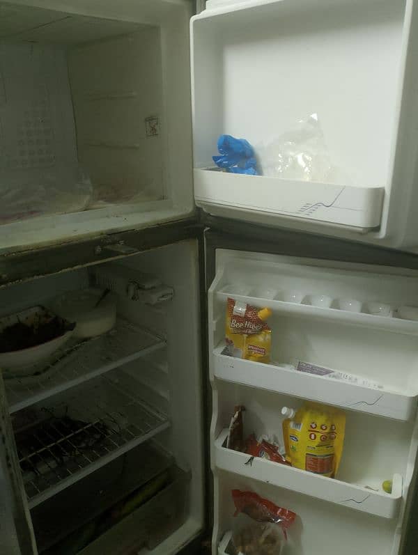 refrigerator for urgent sale 3