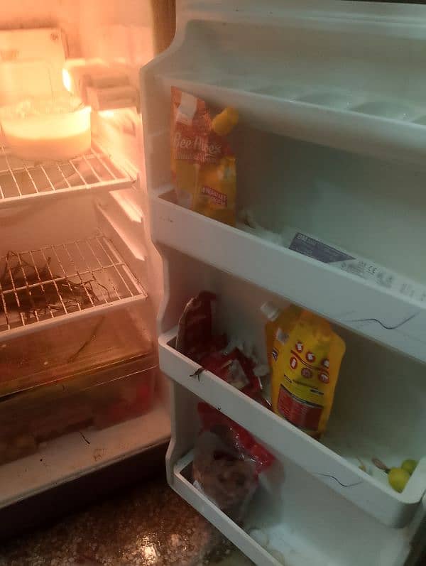 refrigerator for urgent sale 5