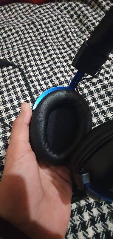 BRAND NEW HYPER X HEADPHONES 2