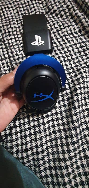 BRAND NEW HYPER X HEADPHONES 3