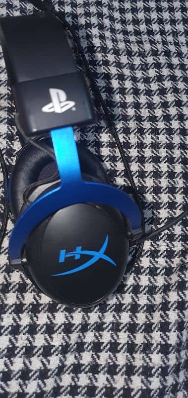 BRAND NEW HYPER X HEADPHONES 7