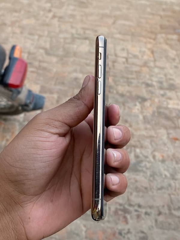 iphone xs pta aproved 1